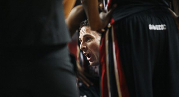South+Carolina+Head+Coach+Darrin+Horn+talks+to+his+team+during+a+timeout+in+the+first+half+of+Sundays+game+against+WKU.+Horn+is+a+former+WKU+coach+and+player.
