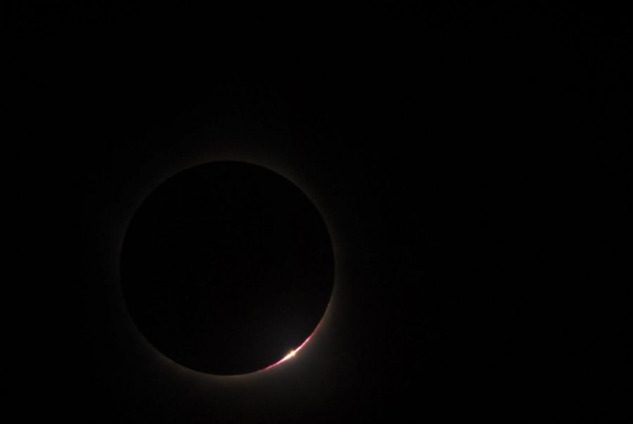 Image+of+Solar+Eclipse+as+seen+by+Hinode+Satellite