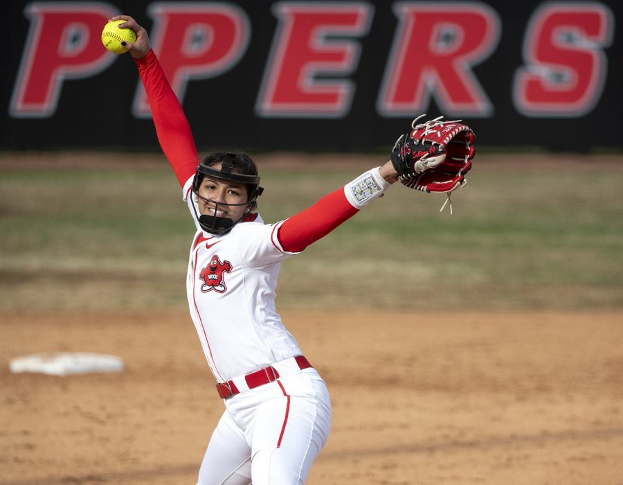 Freshman+Kennedy+Sullivan+throws+a+pitch+during+WKU%E2%80%99s+win+5+to+3+over+WIU+in+Bowling+Green+on+Saturday%2C+Feb.+16%2C+2019.