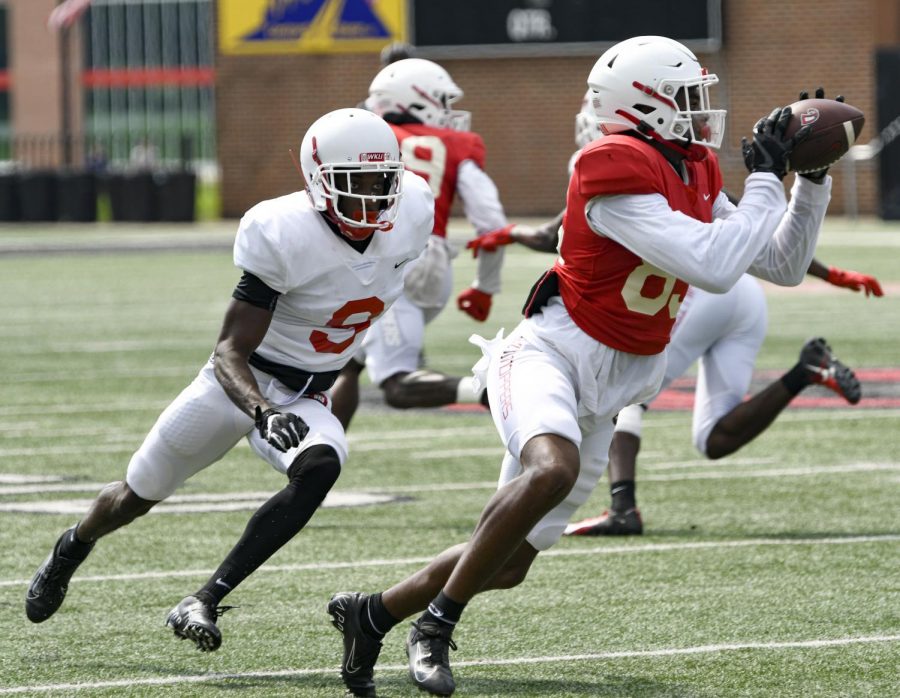 Redshirt junior defensive back Dominique Bradshaw defends against redshirt sophomore wide receiver Terez Traynor at practice on Aug. 29, 2020.