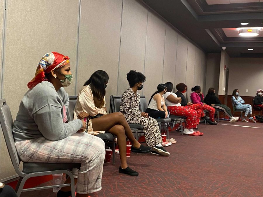 Participants listen at the Girl Talk event put on by the Black Women of Western on Nov. 10, 2020.