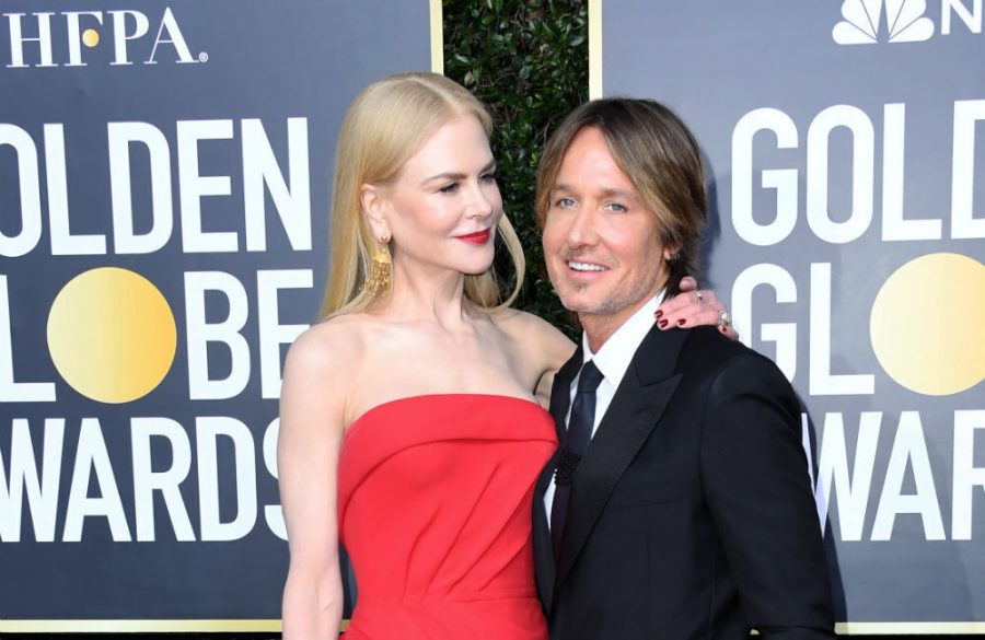 Nicole Kidman gives Keith Urban pedicures
