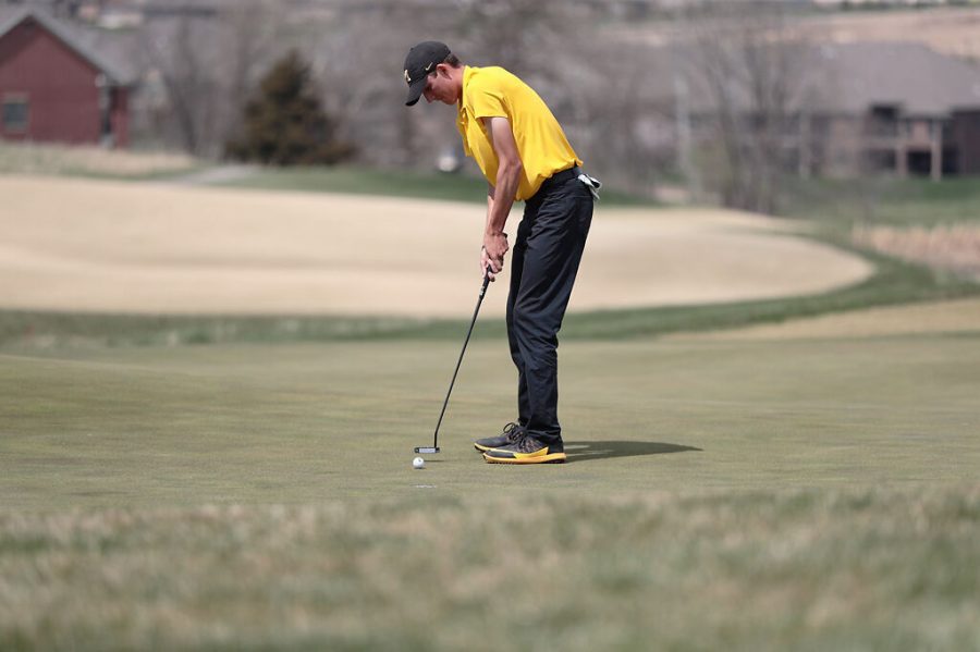 Missouri men’s golf’s Ross Steelman putts the ball Tuesday morning at the The Club at Old Hawthorne in Columbia. Steelman won the Tiger Invitational by four strokes.