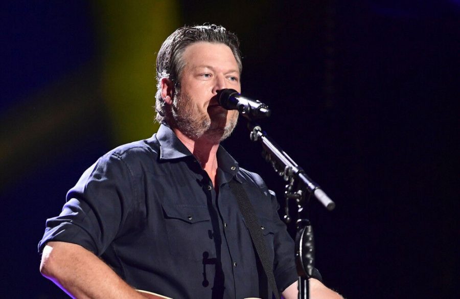 Blake+Shelton+would+advise+his+younger+self+to+relax+more