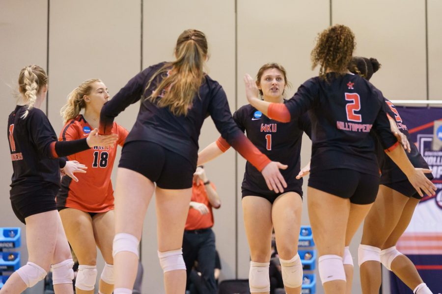 The+Hilltoppers+meeting+between+serves+in+the+Sweet+Sixteen+of+the+NCAA+Tournament+on+April+18%2C+2021.+WKU+fell+in+three+sets+to+No.+2+Kentucky.%C2%A0
