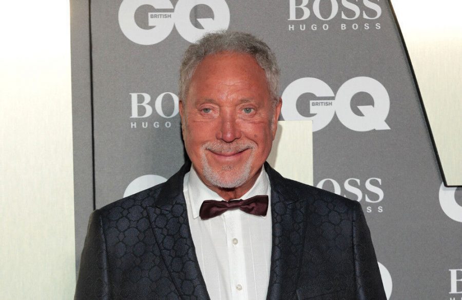 Sir Tom Jones saved from drowning by divine intervention