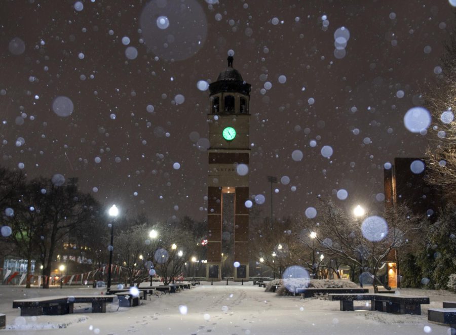 Snow falls on the campus of Western Kentucky University on the night of Jan. 19, 2022. The night’s snowfall left 1 to 2 inches of snow around Bowling Green, leading to the cancelling of classes on Jan. 20, 2022.