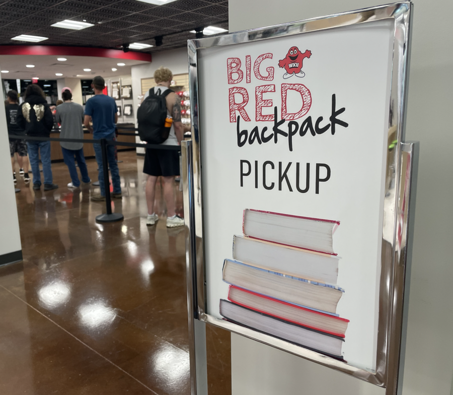 Students+wait+in+line+at+the+WKU+Bookstore+to+pick+up+their+Big+Red+Backpack+materials+during+the+first+week+of+the+fall+2022+semester.