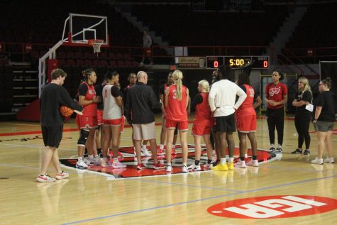 Head Coach Greg Collins addresses his team during the first official practice of the Lady Toppers 2022-2023 regular season Sept. 26 at Diddle Arena.