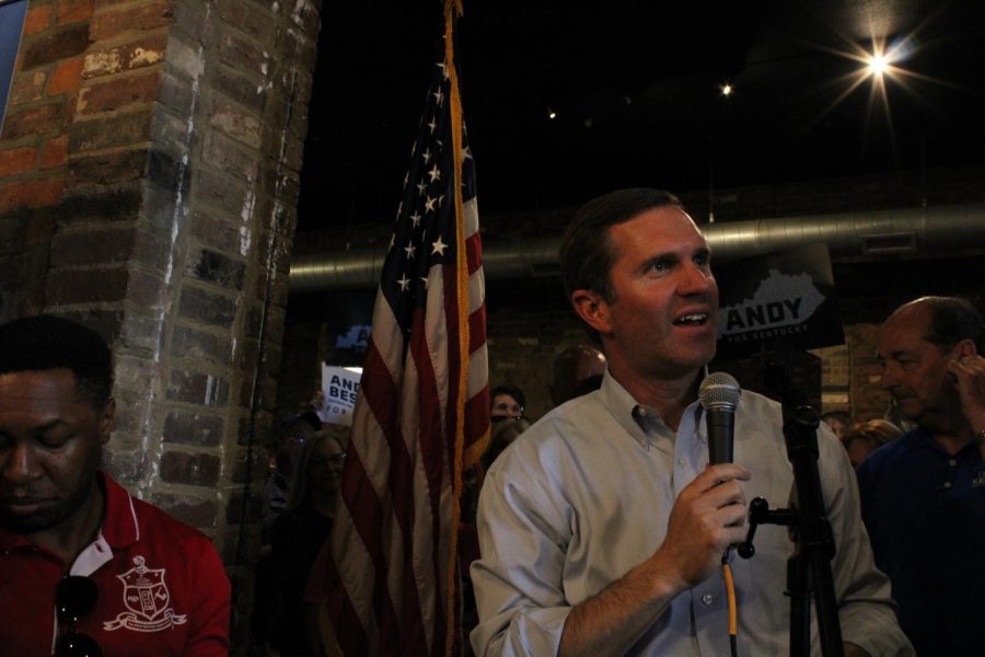 Gov.+Andy+Beshear+gives+a+speech+at+Spencers+Coffee+downtown+during+his+reelection+tour+stop+in+Bowling+Green.