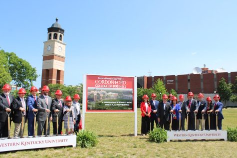 The new Gordon Ford College of Business building advisory team and WKU administrative members pose for a groundbreaking ceremony for the new facility.
