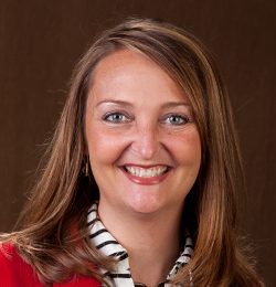 Whitney Peake Is a management department chat at WKU and makes $182,722 a year, which is $93.70 per hour. 