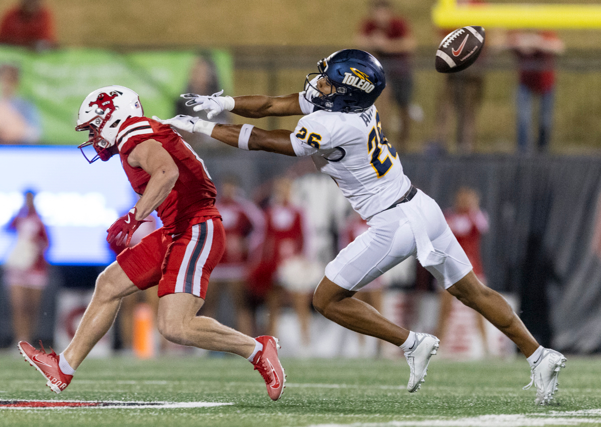 Western Kentucky Hilltoppers wide receiver Easton Messer (8) misses a pass during a game against the University of Toledo at L.T. Smith Stadium on Saturday, Sept. 21, 2024.