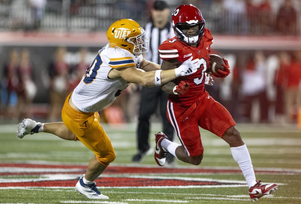 Western Kentucky Hilltoppers running back Elijah Young (3)  runs the ball during WKU’s game against The University of Texas at El Paso in Bowing Green, Ky. on Thursday, Oct. 10, 2024. 