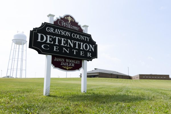 El Centro de Detención del Condado de Grayson actualmente tiene un 142 % por encima de su capacidad.