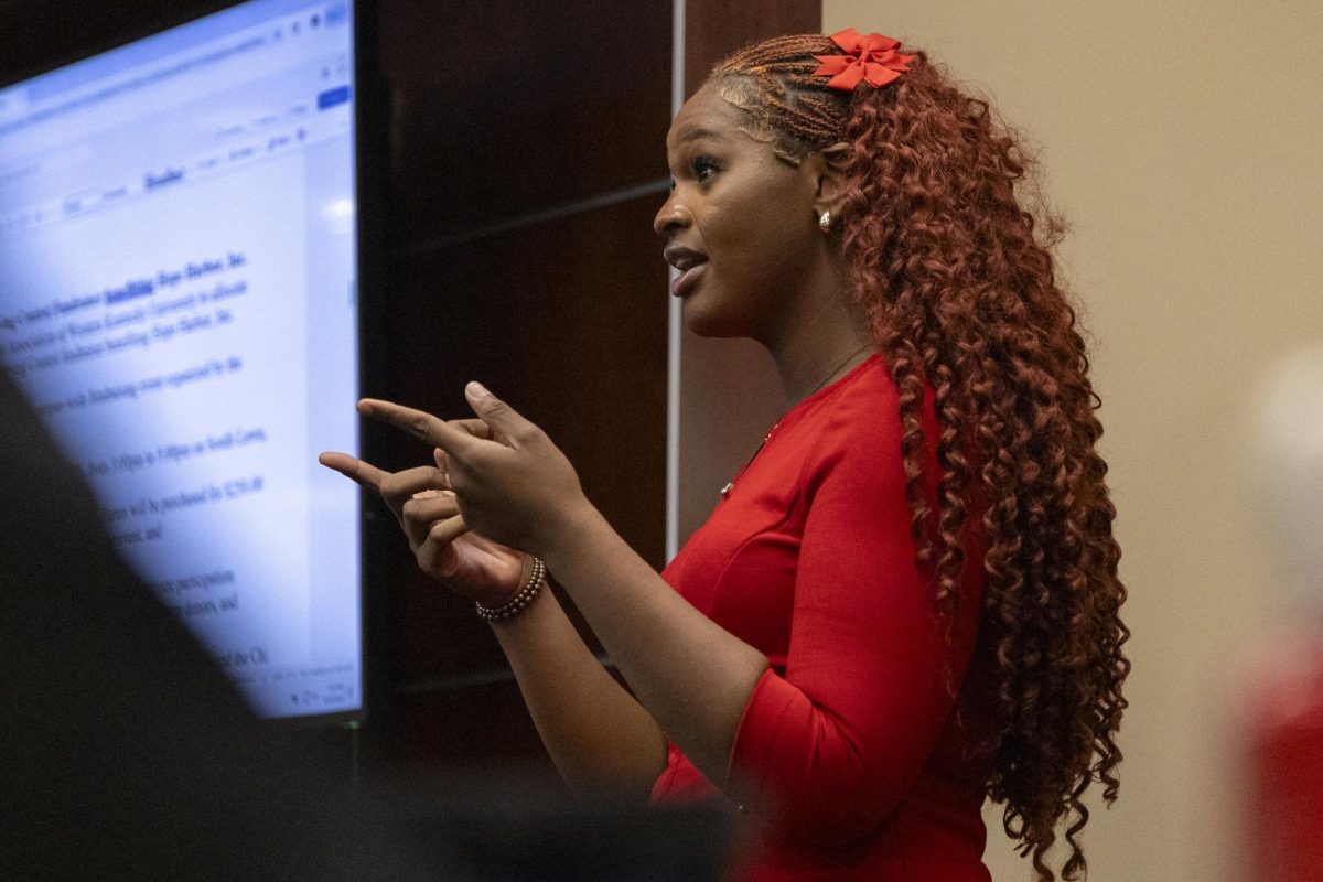 Senator Jade Ismail speaks in front of the student senate in the DSU senate chambers on Sept. 16, 2025.