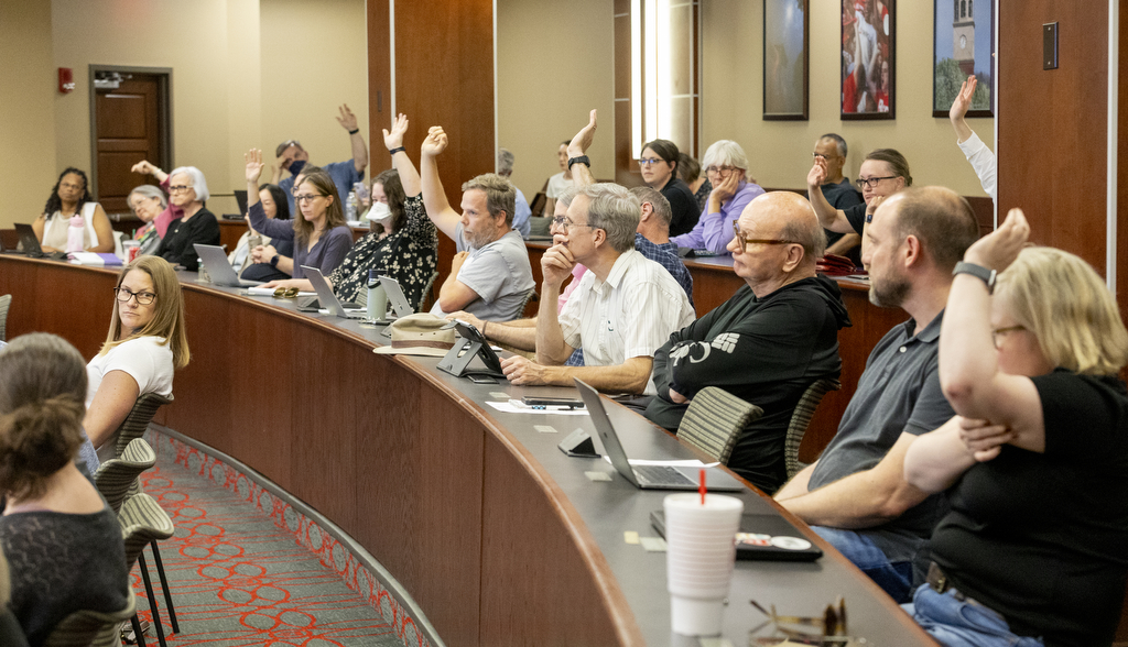 Faculty senate members vote to continue an open-ended discussion about a proposal to change the Faculty Senate Charter and remove the Colonnade General Education Committee from the faculty senate’s list of standing committees during the faculty senate meeting in the Downing Student Union Student Government Association Chambers on Thursday, April 16, 2026.. The majority voted to end the discussion and wait until the next meeting and second reading of the proposal.